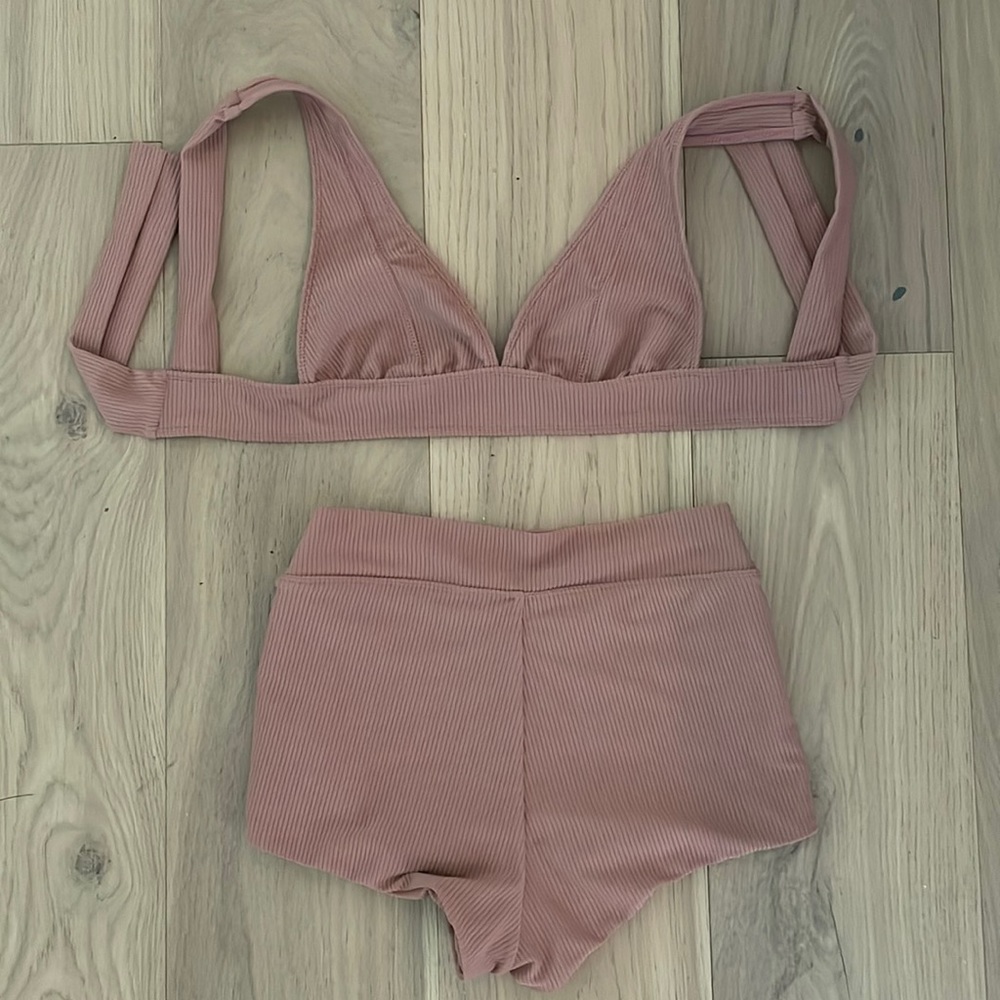 Juillet Bikini